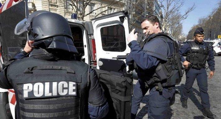 جزئیات تیراندازی در فرانسه جزئیات تیراندازی در فرانسه