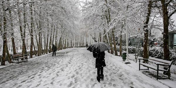 ببینید ، بارش برف و باران اصفهان در 25 سال گذشته بی سابقه بوده است ، راه 155 روستای استان اصفهان مسدود شد