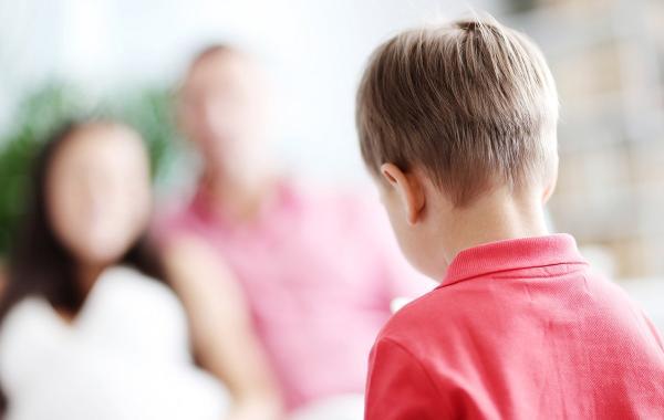 راهنمای والدین برای برخورد با دروغگویی در بچه ها